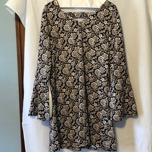 Black and white floral long sleeve dress
